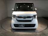 フロントマスクは個性もいっぱい! 人気の車です。