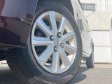 【純正14インチアルミホイール】外観にマッチした純正アルミホイールを装着しております。各種社外アルミホイールや、スタッドレスタイヤも取扱いしております。是非ご相談ください♪