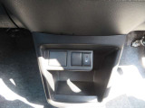 運転席シートヒーター装備で冬場も快適です。