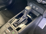 発進時から滑らかに加速する無段階変速のCVTはストップ&ゴーの多い街の中も快適です