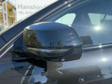 【BMWミラー】視認性の高いスタイリッシュなミラー。自動防眩機能も付いており夜間のドライビングをサポートします。