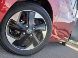 純正アルミホイール装着車