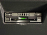 ETCカードを挿入することで高速道路を利用する際の支払いがキャッシュレスになったり、ETCスマートインターチェンジが利用できたり、とても便利なアイテムです!保証は修理保証のみとなります。