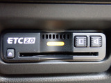■【ETC車載器】が装備されています。セットアップをしてお渡しとなり、ETCカードを差し込むだけで高速道路の利用が可能です。