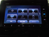 センターパネルにスッキリと収まった純正オーディオです!お気に入りの音楽・ラジオを聴きながら楽しいドライブをお楽しみくださいね♪
