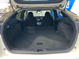 後席を格納すると、これだけの広さが!シーンに合わせたシートアレンジで、大きな荷物も積むことが出来ます♪