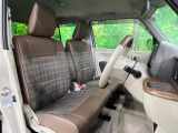 運転席シート廻りは使用感も少なく、良好な状態となっています。丁寧に使われていたことがよくわかりますね。