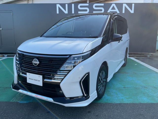 セレナ 1.4 e-POWER ハイウェイスターV 