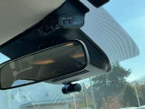 日産オリジナルドライブレコーダー(フロント+室内)搭載しております。車室内カメラで車内および車側面を撮影。走行中の幅寄せ対策や後方撮影にも対応しております。
