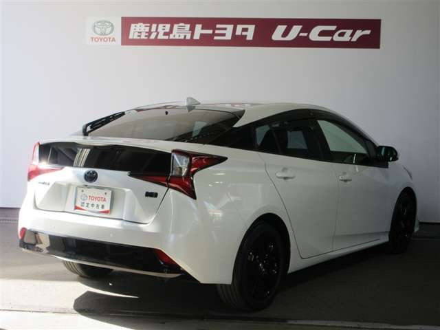トヨタ プリウス 1.8 S ツーリングセレクション ブラックエディション 