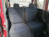 広さたっぷり、ゆったり座れる後席シート