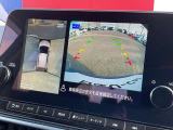 上から丸見えアラウンドビュー!車を真上から見下ろした様な映像を映し出すアラウンドビューモニター。これで車庫入れもラクラク。
