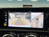 ●360℃アラウンドビューモニター+バックカメラ『まるで車を上から見渡しているかの如く車両周辺を映し出し、駐車支援をしてくれる便利な機能です!』