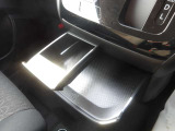 運転席まわり収納2