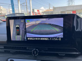 「上から丸見え」のアラウンドビューモニター搭載で運転の不安も一発解消♪