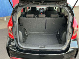 トランクスペースは必要十分なスペースがございます♪