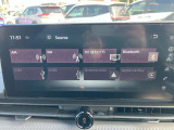純正カーナビゲーション◆フルセグTV・Bluetooth Audioなど様々なソースが使用できます。是非、お気に入りの音楽で楽しい運転の時間をお過ごしください!