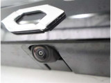 バックカメラが付いているので後方確認が非常にしやすいです。今や運転初心者も熟練者も必須装備!ついていて損はないですね♪