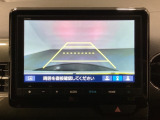 バックでの車庫入れも安心です! リアカメラが付いているバックモニター付のナビを装備しております。操作線もついており距離感も画面から確認できます。
