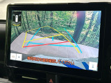 【バックカメラ】駐車時に後方がリアルタイム映像で確認できます。大型商業施設や立体駐車場での駐車時や、夜間のバック時に大活躍!運転スキルに関わらず、今や必須となった装備のひとつです!