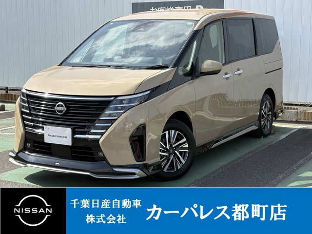 セレナ 1.4 e-4ORCE ハイウェイスターV 4WD 