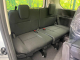 3列目シートはもちろん状態良好☆大人でもゆったりと座って頂けますので、大人数でのお出かけもラクラクです♪ご家族で、気の知れた仲間で、ドライブに行くのが楽しみですね♪