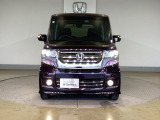 「自動車保険」と「あんしん特典」がひとつになったHondaのお店ならではの保険プランです。お客様のカーライフにより一層の安心をプラスします。