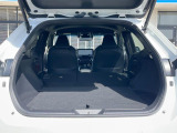 後席を格納すると、これだけの広さが!シーンに合わせたシートアレンジで、大きな荷物も積むことが出来ます♪