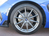 左前 オシャレは足元からが基本!アルミホイールが決まってます!