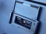 ETCももちろん搭載。いちいち料金所で停車する必要なんて当然ないです。スムーズにストレスなくドライブをお楽しみください。(※支払総額にセットアップ費用は含まれておりません。)