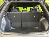 普段のお買い物や通勤、送迎等に十分な荷室スペースを確保しております。セカンドシートを倒すと、大きな荷物の積載も可能です♪