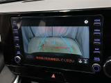 駐車が苦手な方でも安心のバックガイドモニター搭載。 後方の映像をクリアに表示し、ガイドラインで車庫入れや縦列駐車をしっかりサポート。毎日の運転がぐっとラクになります。
