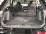 リアシートを倒すと、ラゲッジスペースを広くお使いいただけます!