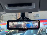 スマートルームミラーになっています 8人乗車時でも後方確認ができます