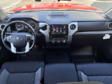 フロントベンチシートで6名乗車が可能です。