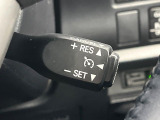 【クルーズコントロール】高速道路もラクラク走行。アクセルを離しても一定速度で走行ができ、長距離運転時の負担を軽減!加速・減速も簡単なスイッチ操作で調整できます。