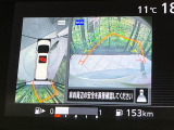 【アラウンドビューモニター】専用のカメラにより、上から見下ろしたような視点で360度クルマの周囲を確認することができます☆死角部分も確認しやすく、狭い場所での切り返しや駐車もスムーズに行えます。