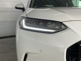 フルLEDヘッドライト、デイタイムランニングランプ付きです
