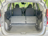 普段のお買い物や通勤、送迎等に十分な荷室スペースを確保しております。セカンドシートを倒すと、大きな荷物の積載も可能です♪