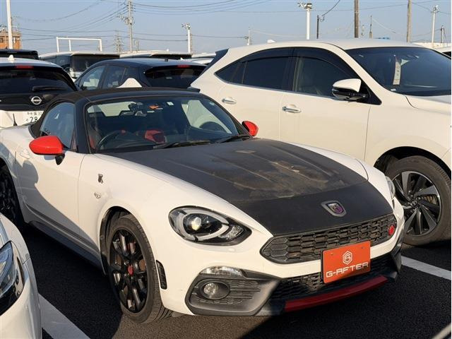 アバルト124スパイダー1.4禁煙車 赤黒革シート 左右シートヒーター