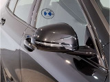 【BMWミラー】視認性の高いスタイリッシュなミラー。自動防眩機能も付いており夜間のドライビングをサポートします。