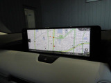 マツダコネクトの12.3インチワイドセンターディスプレイです。『Android Auto』『Apple CarPlay』や独自のコネクテッドサービスに対応したインターフェイスシステムです。
