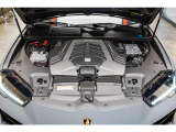 V8ツインターボエンジン