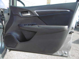 運転席ドア内張り