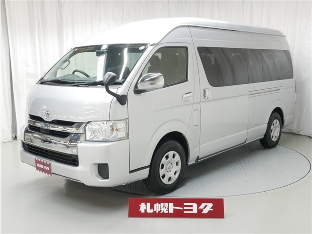 ハイエース 2.7 グランドキャビン 4WD 10人乗り