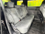 後部座席も気になるようなキズ・汚れやへたり等、大きなダメージはなく、良好な状態です。