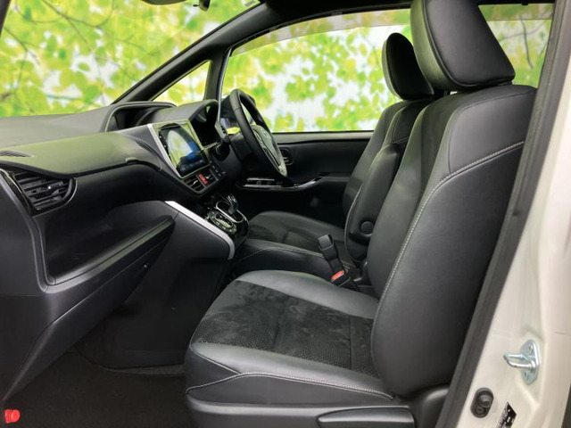 トヨタ ヴォクシー 1.8 ハイブリッド ZS 煌III の中古車詳細 (51,500km