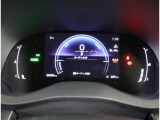 とっても見やすいメーターです。夜間時はラグジュアリーな気分にさせてくれる照明が魅力ですので、夜のドライブも楽しみになりますよ♪