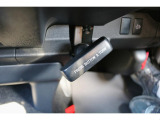 ハイエースのシフトブレーキはステッキ式♪