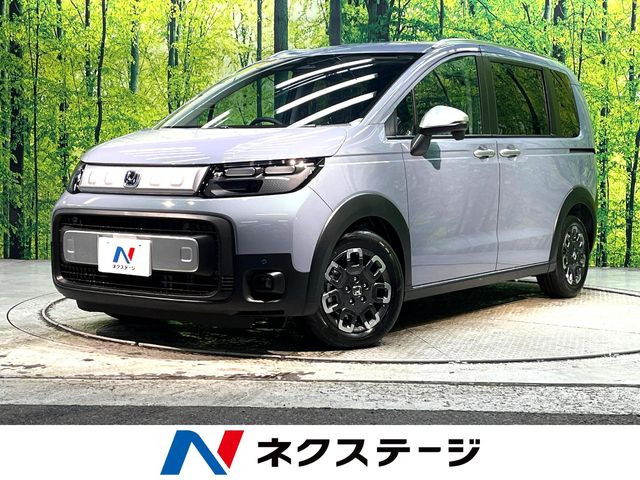 フリード 1.5 e:HEV クロスター